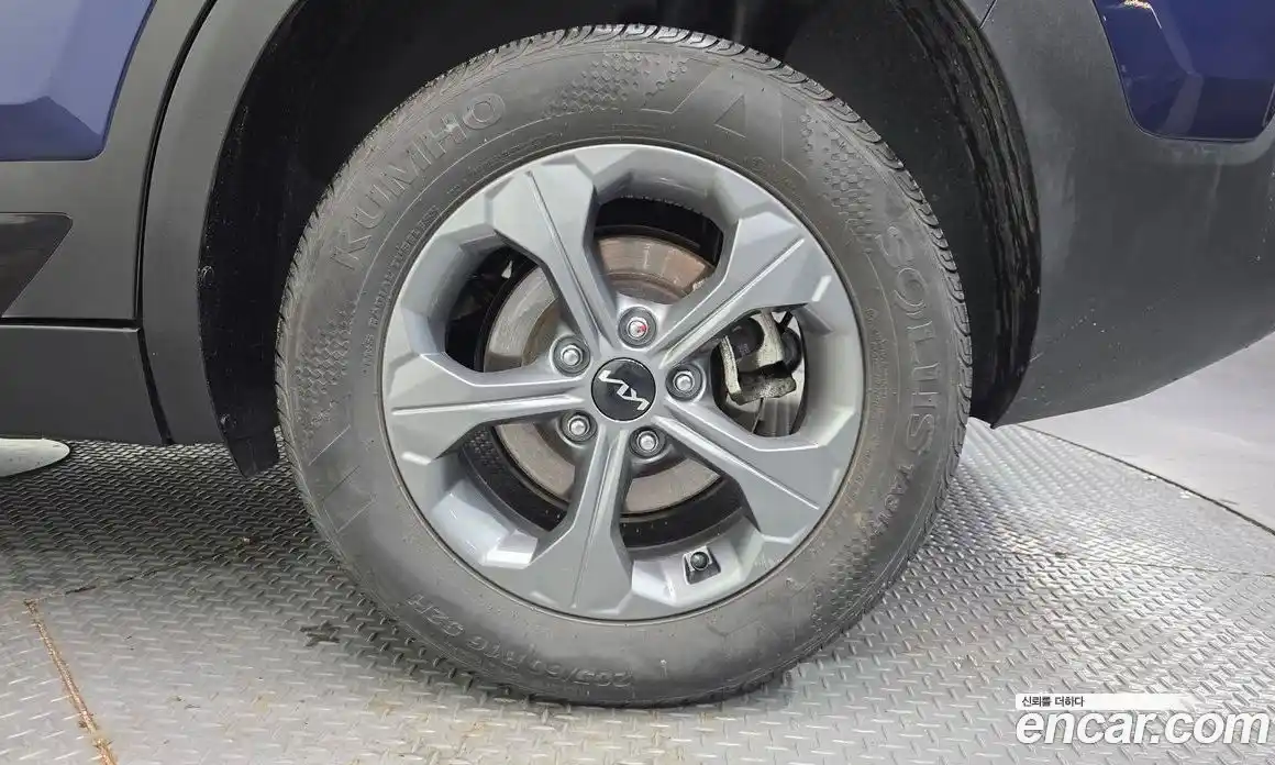 Kia Seltos 2023 2.0 Автомат в Москве № 133840, фото 11