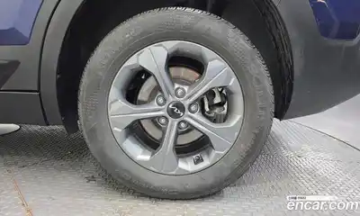 Kia Seltos 2023 2.0 Автомат в Москве № 133840, миниатюра 11