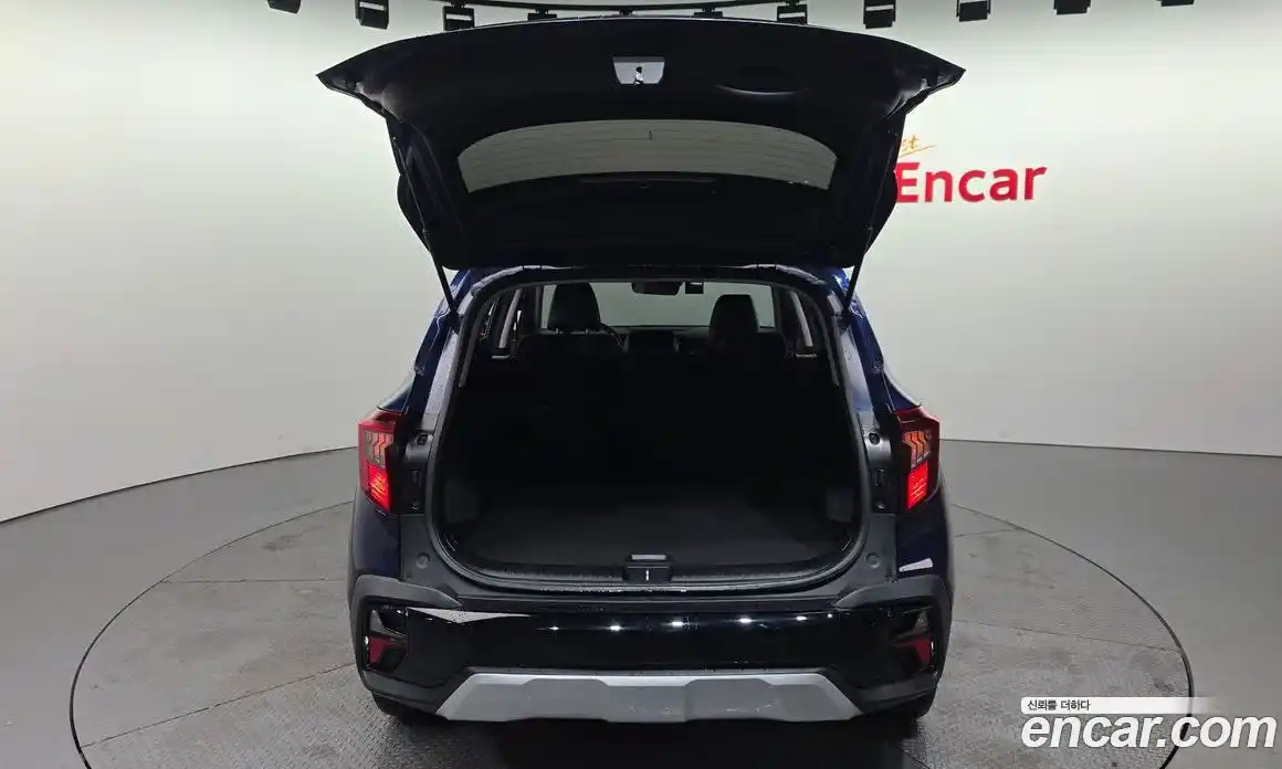 Kia Seltos 2023 2.0 Автомат в Москве № 133840, фото 18