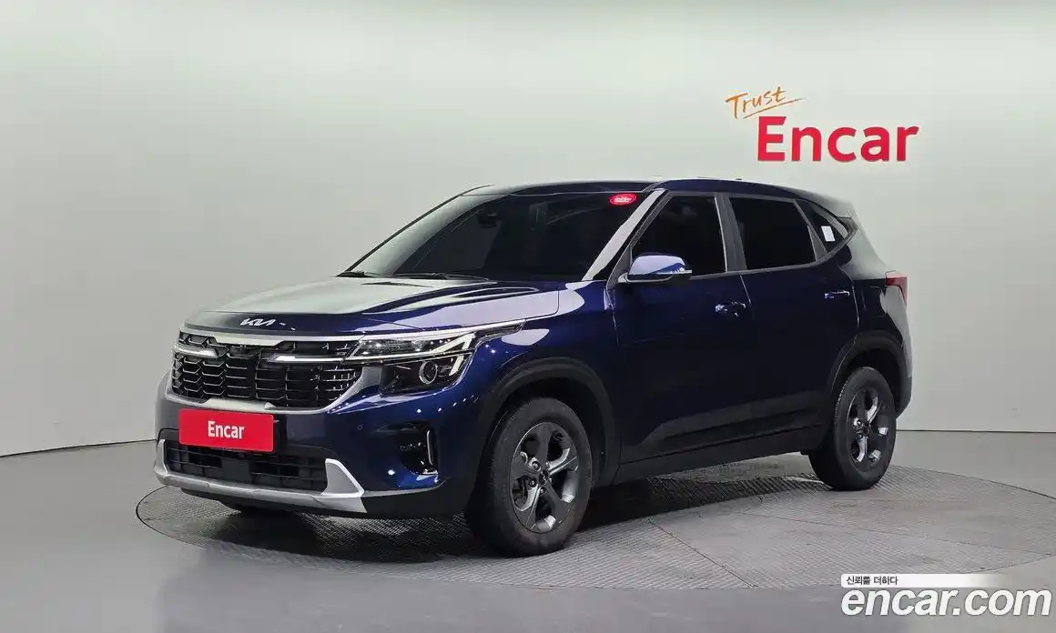 Kia Seltos 2023 2.0 Автомат в Москве № 133840, фото 10