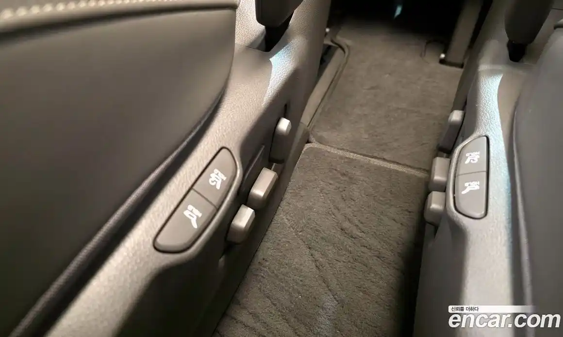 Kia Canival 2021 3.5 Автомат в Москве № 134350, фото 17