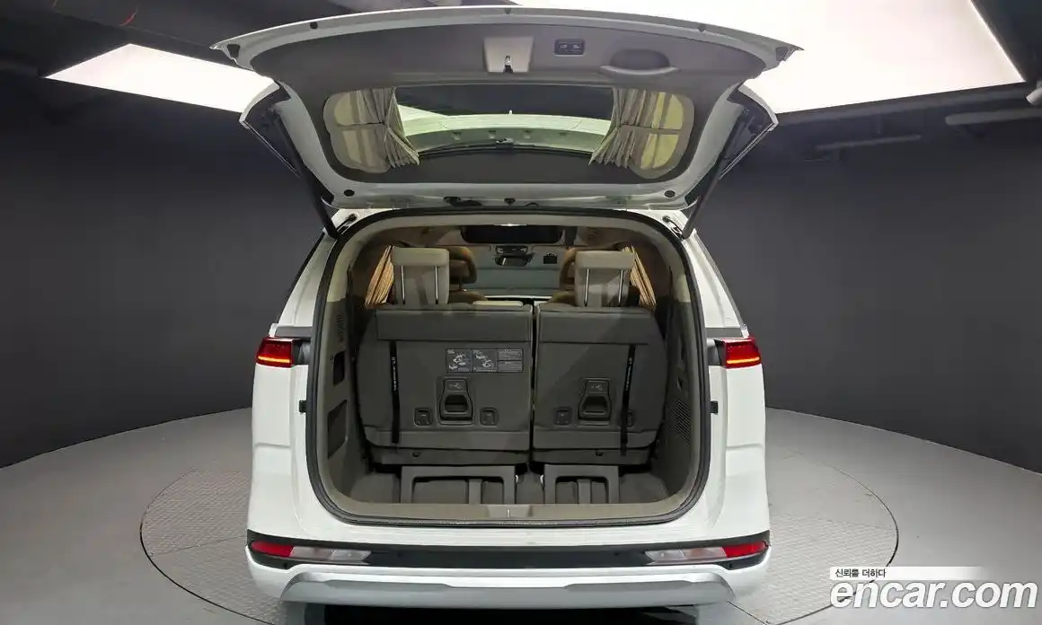 Kia Canival 2021 3.5 Автомат в Москве № 134350, фото 20