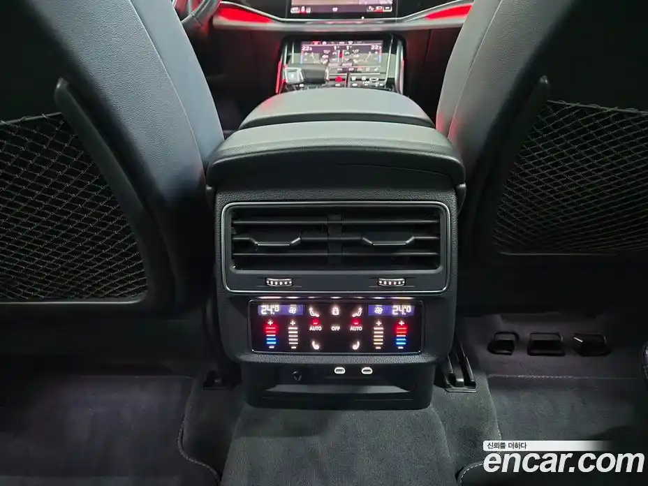 Audi Q8 2023 3.0 Автомат в Москве № 135292, фото 13