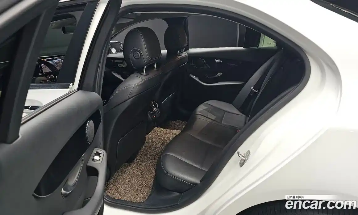 Mercedes-Benz C-Class 2019 2.0 Автомат в Москве № 141445, фото 18