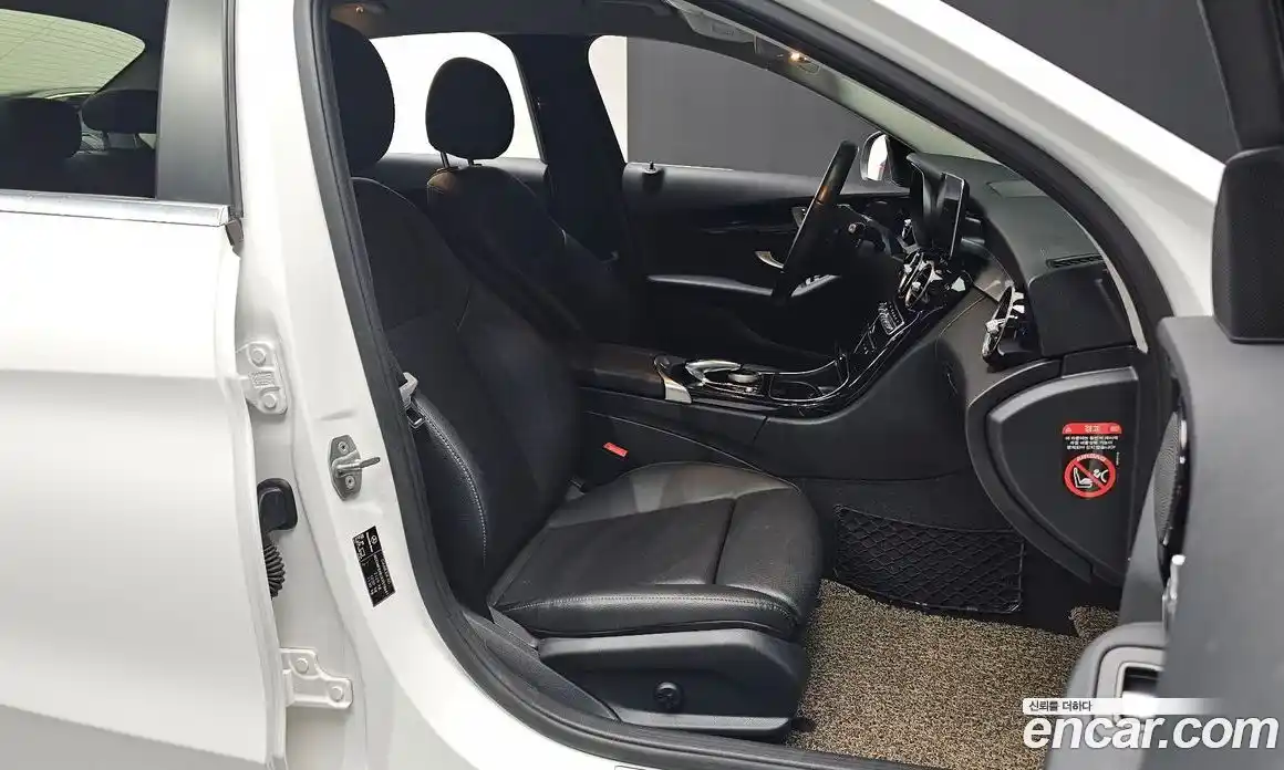 Mercedes-Benz C-Class 2019 2.0 Автомат в Москве № 141445, фото 19