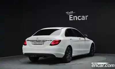 Mercedes-Benz C-Class 2019 2.0 Автомат в Москве № 141445, миниатюра 3