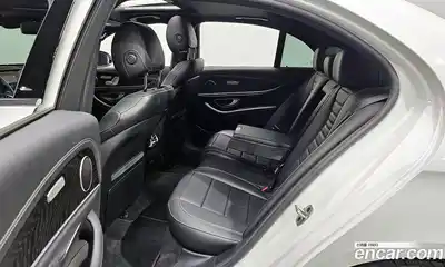 Mercedes-Benz E-Class 2023 2.0 Автомат в Москве № 141739, миниатюра 12