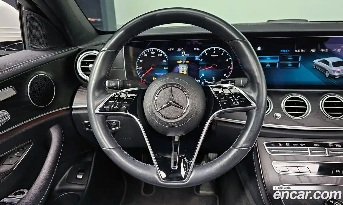 Mercedes-Benz E-Class 2023 2.0 Автомат в Москве № 141739, фото 13