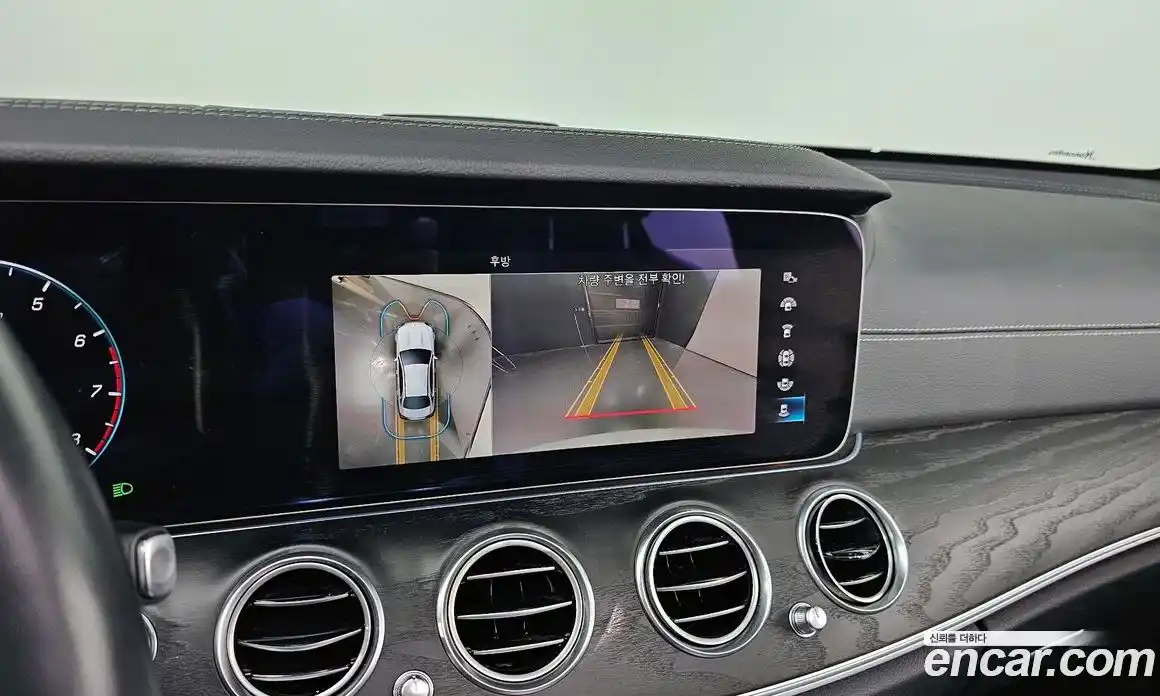 Mercedes-Benz E-Class 2023 2.0 Автомат в Москве № 141739, фото 16