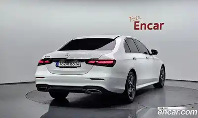 Mercedes-Benz E-Class 2023 2.0 Автомат в Москве № 141739, миниатюра 2