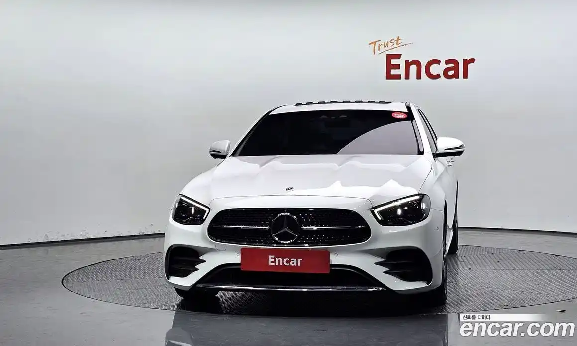 Mercedes-Benz E-Class 2023 2.0 Автомат в Москве № 141739, фото 3