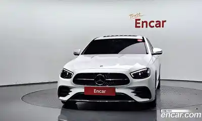 Mercedes-Benz E-Class 2023 2.0 Автомат в Москве № 141739, миниатюра 3