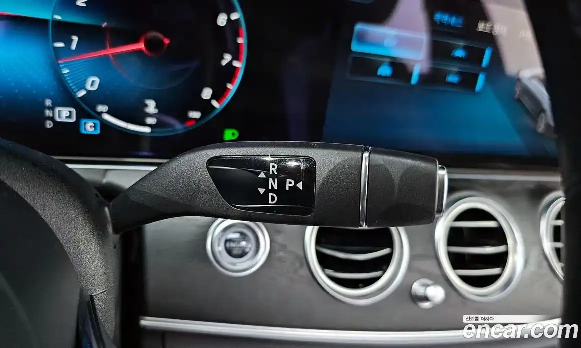 Mercedes-Benz E-Class 2023 2.0 Автомат в Москве № 141739, фото 9