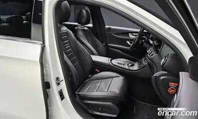 Mercedes-Benz E-Class 2023 2.0 Автомат в Москве № 141739, миниатюра 10