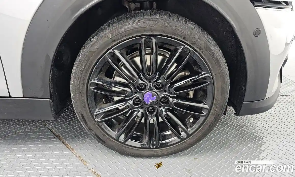 Mini Cooper 2024 2.0 Автомат в Москве № 144084, фото 1