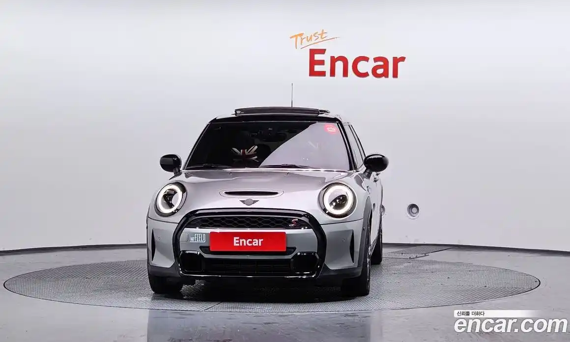 Mini Cooper 2024 2.0 Автомат в Москве № 144084, фото 3