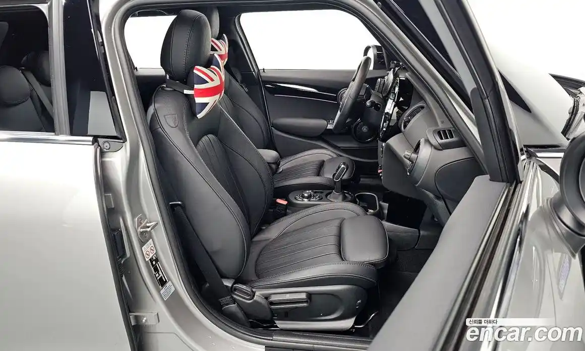 Mini Cooper 2024 2.0 Автомат в Москве № 144084, фото 5