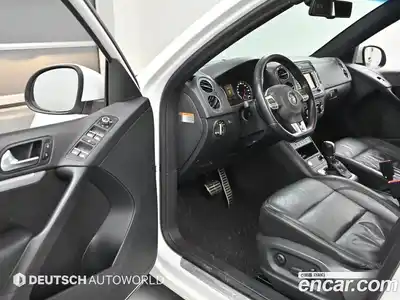 Volkswagen Tiguan 2013 2.0 Автомат в Москве № 146991, миниатюра 11