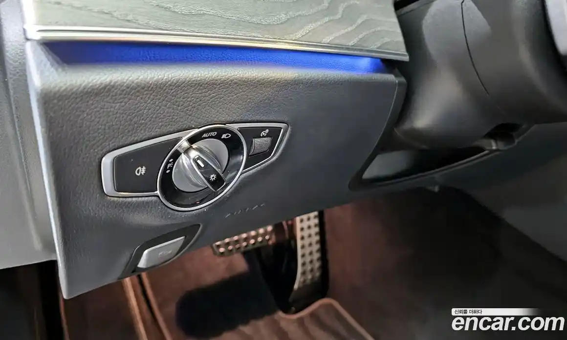 Mercedes-Benz E-Class 2021 2.0 Автомат в Москве № 150638, фото 14