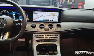 Mercedes-Benz E-Class 2021 2.0 Автомат в Москве № 150638, миниатюра 2
