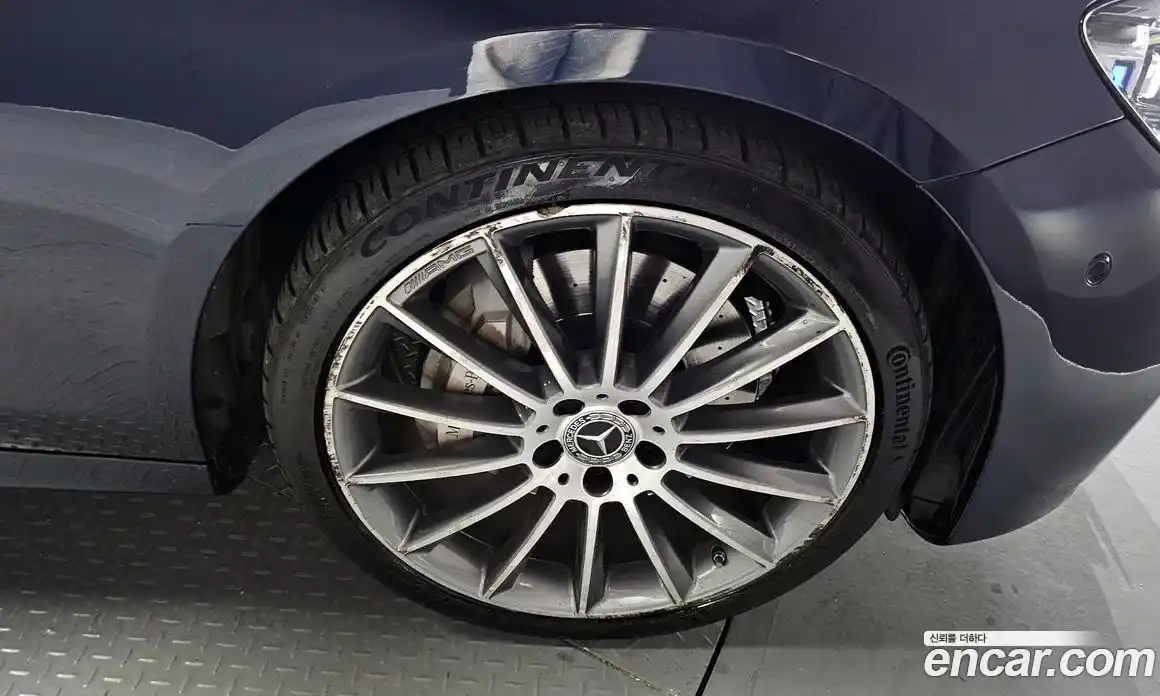 Mercedes-Benz E-Class 2021 2.0 Автомат в Москве № 150638, фото 3