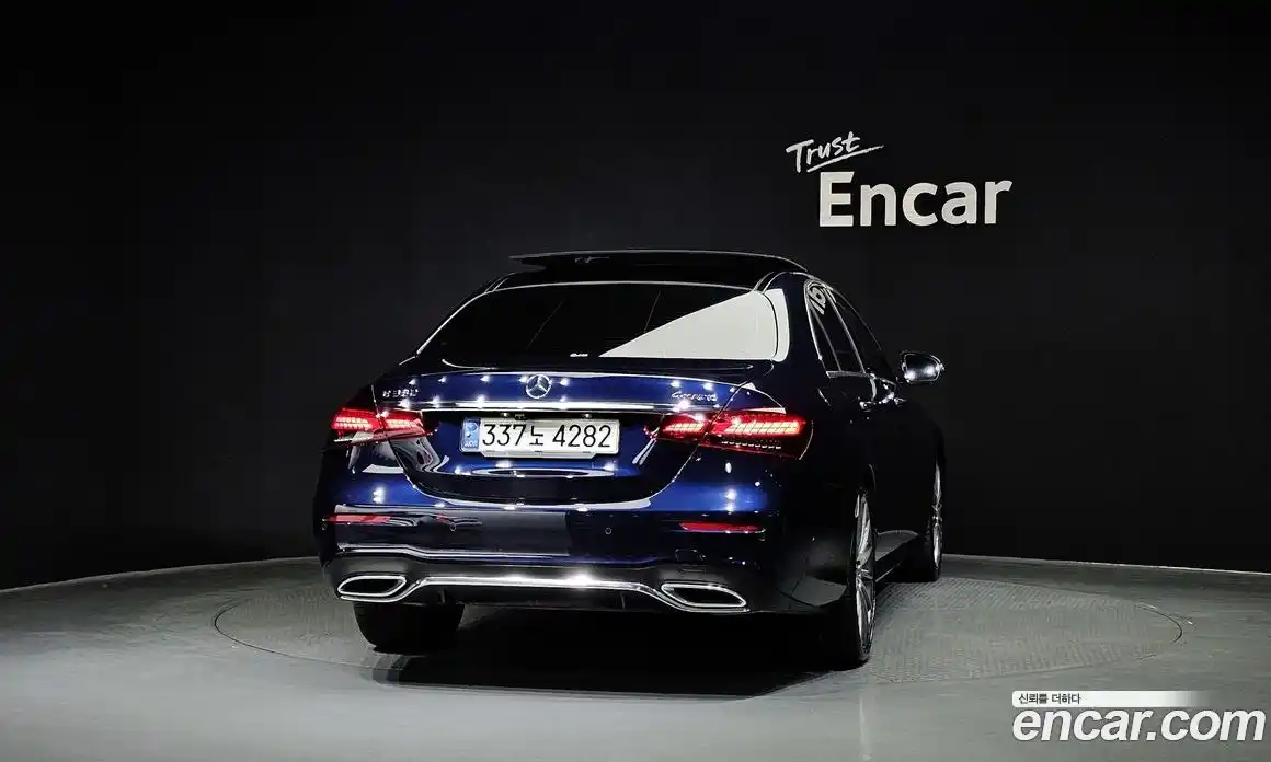 Mercedes-Benz E-Class 2021 2.0 Автомат в Москве № 150638, фото 5