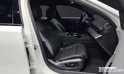 BMW 5-Series 2025 2.0 Автомат в Москве № 153466, миниатюра 9