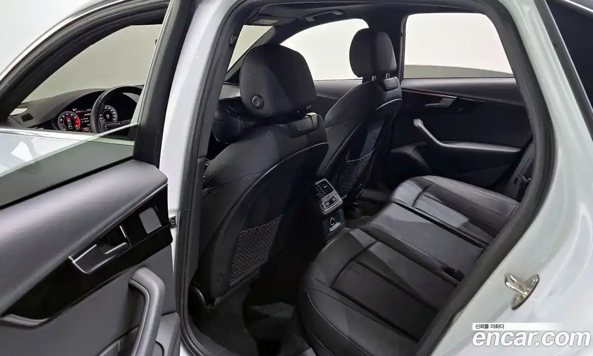 Audi A4 2020 2.0 Автомат в Москве № 154036, фото 11