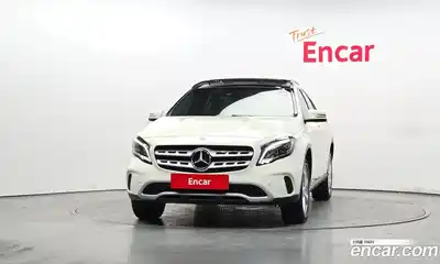 Mercedes-Benz GLA-Class 2018 2.0 Автомат в Москве № 161640, миниатюра 2