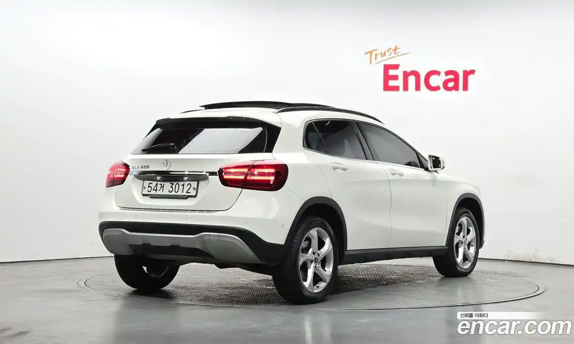 Mercedes-Benz GLA-Class 2018 2.0 Автомат в Москве № 161640, фото 5