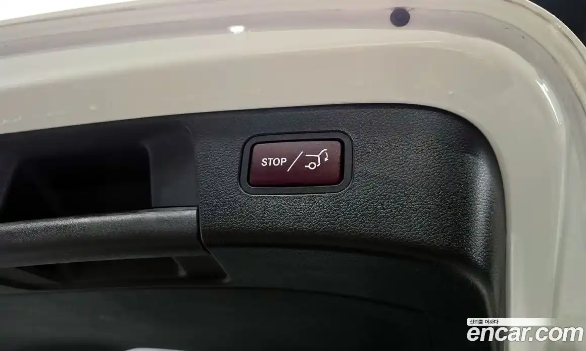 Mercedes-Benz GLA-Class 2018 2.0 Автомат в Москве № 161640, фото 9