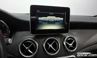Mercedes-Benz GLA-Class 2018 2.0 Автомат в Москве № 161640, миниатюра 10