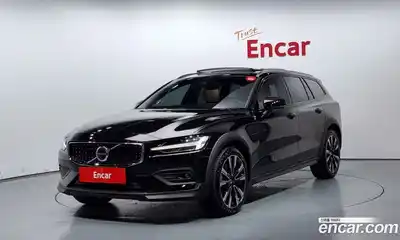 Volvo V60, 2024