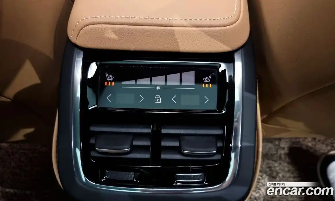 Volvo V60 2024 2.0 Автомат в Москве № 164180, фото 19