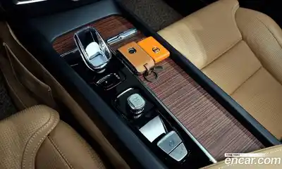 Volvo V60 2024 2.0 Автомат в Москве № 164180, миниатюра 9