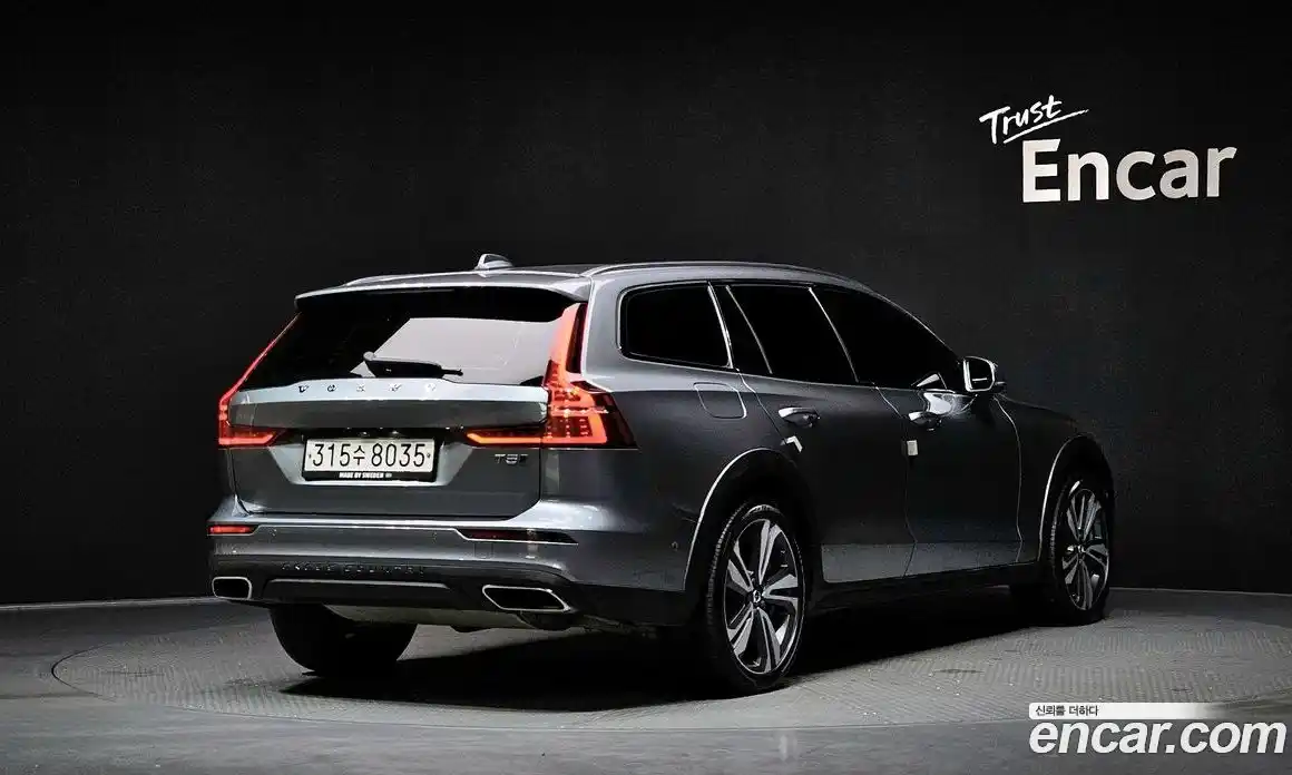 Volvo V60 2020 2.0 Автомат в Москве № 164514, фото 4