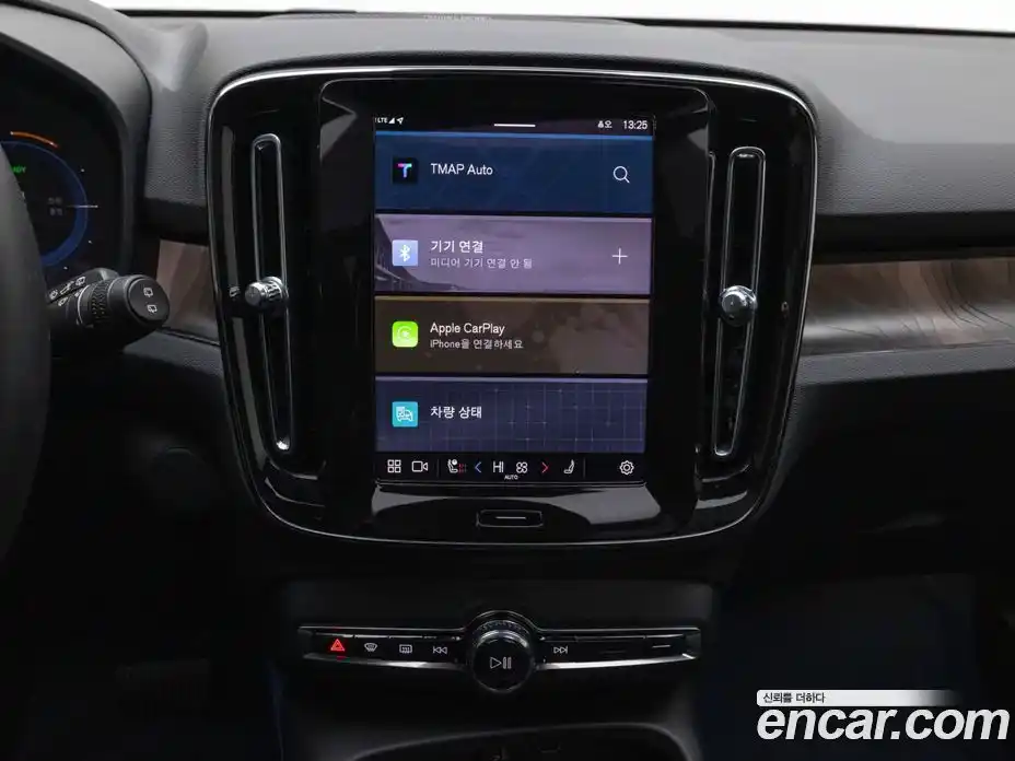 Volvo XC40 2024 1.0 Автомат в Москве № 164730, фото 13