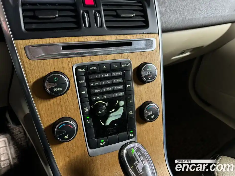 Volvo XC60 2013 2.0 Автомат в Москве № 164838, фото 19