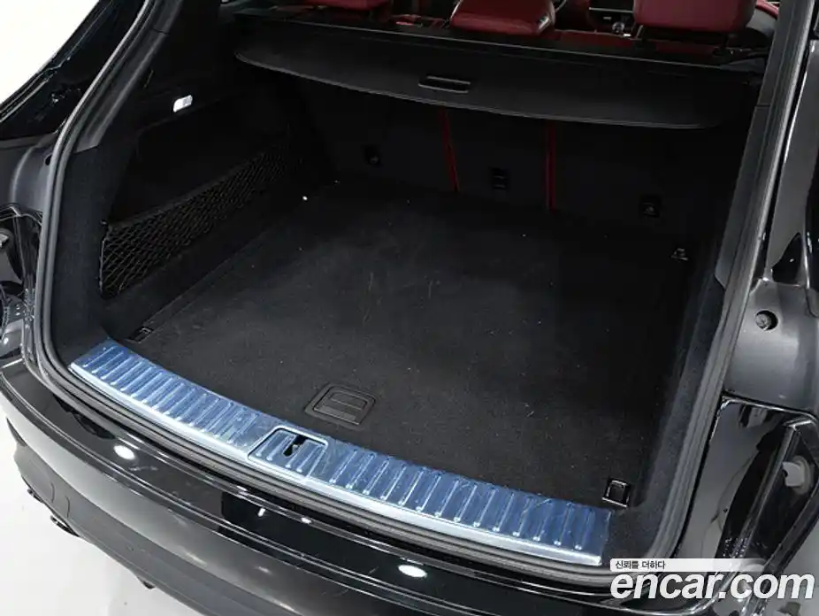 Porsche Cayenne 2023 3.0 Автомат в Москве № 165769, фото 13