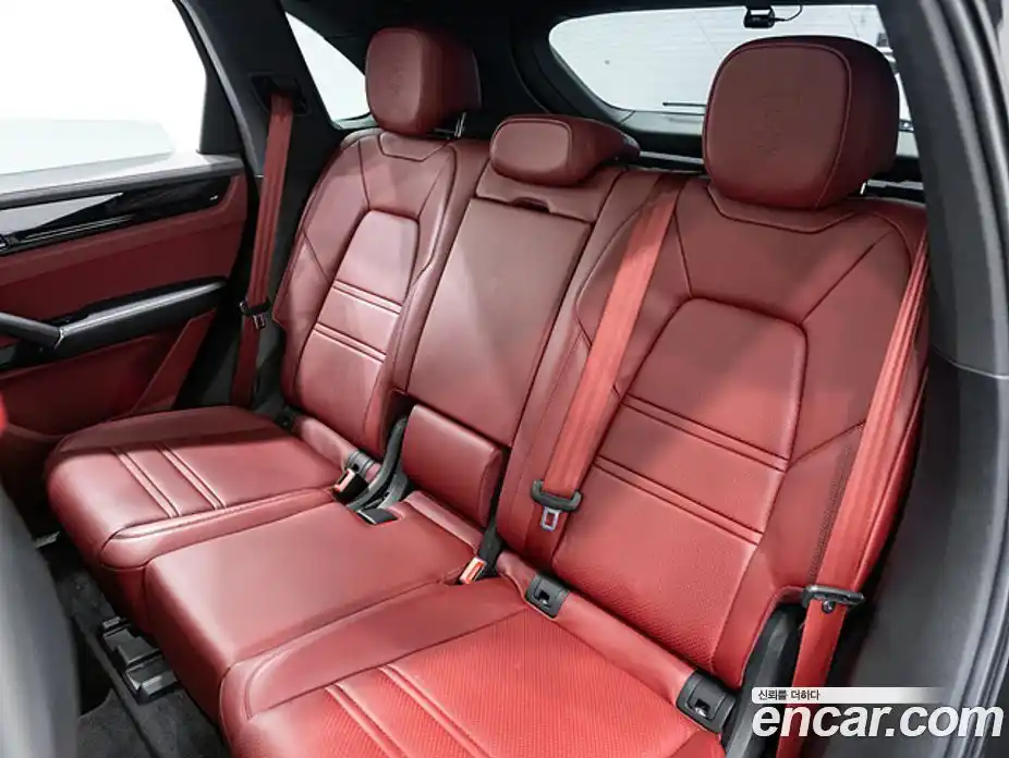 Porsche Cayenne 2023 3.0 Автомат в Москве № 165769, фото 16