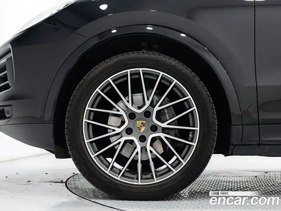 Porsche Cayenne 2023 3.0 Автомат в Москве № 165769, фото 5