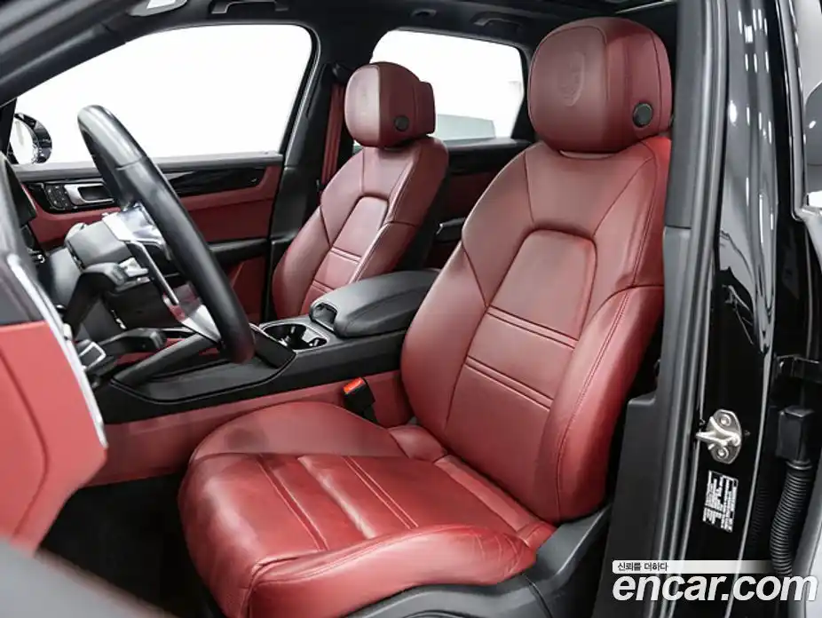 Porsche Cayenne 2023 3.0 Автомат в Москве № 165769, фото 10