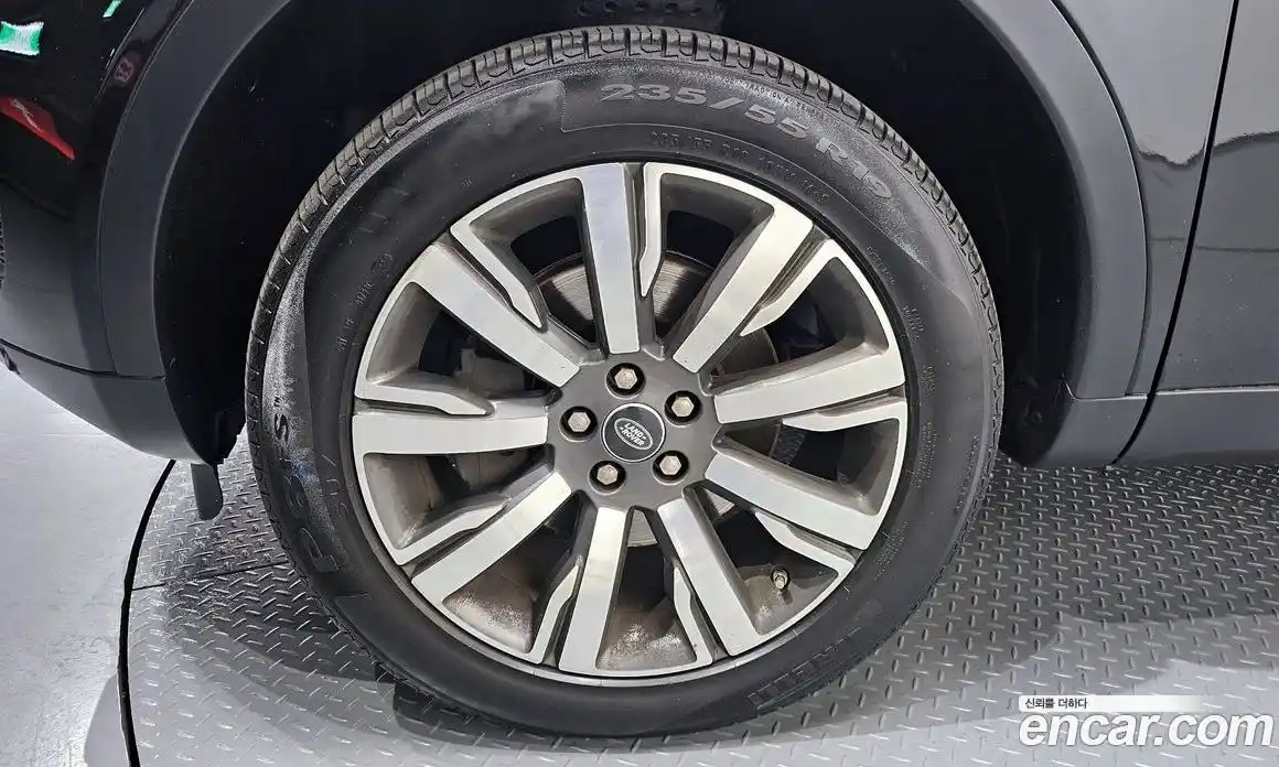 Land Rover Discovery Sport 2019 2.0 Автомат в Москве № 166316, фото 1