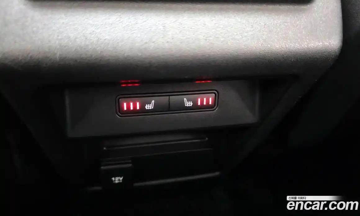 Land Rover Discovery Sport 2019 2.0 Автомат в Москве № 166316, фото 14