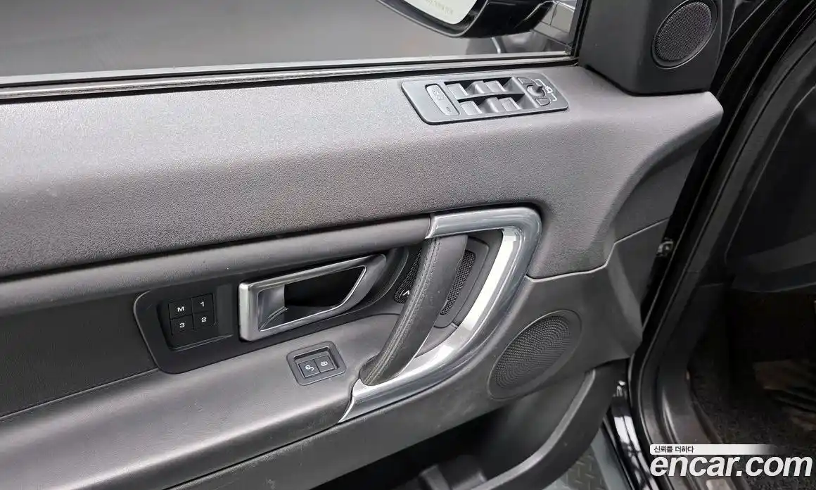 Land Rover Discovery Sport 2019 2.0 Автомат в Москве № 166316, фото 16