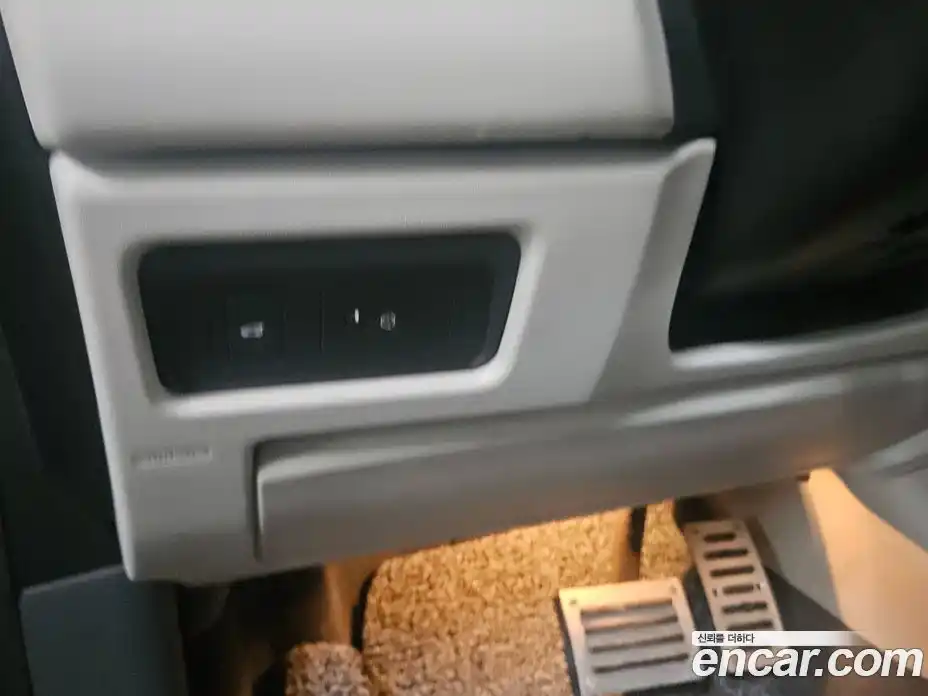 Land Rover Discovery Sport 2016 2.0 Автомат в Москве № 166326, фото 19