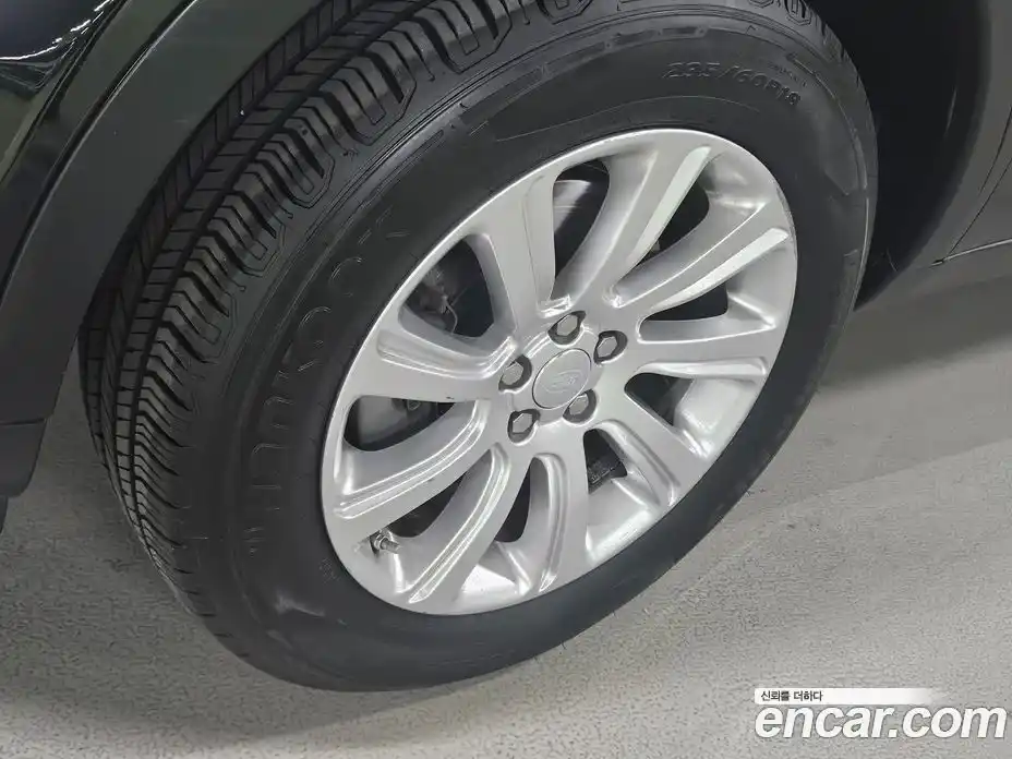 Land Rover Discovery Sport 2016 2.0 Автомат в Москве № 166326, фото 5