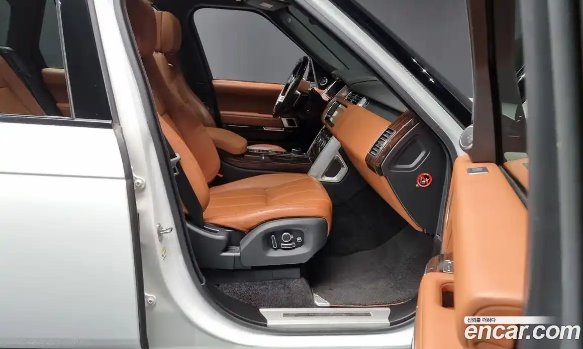 Land Rover Range-Rover 2017 5.0 Автомат в Москве № 166328, фото 11