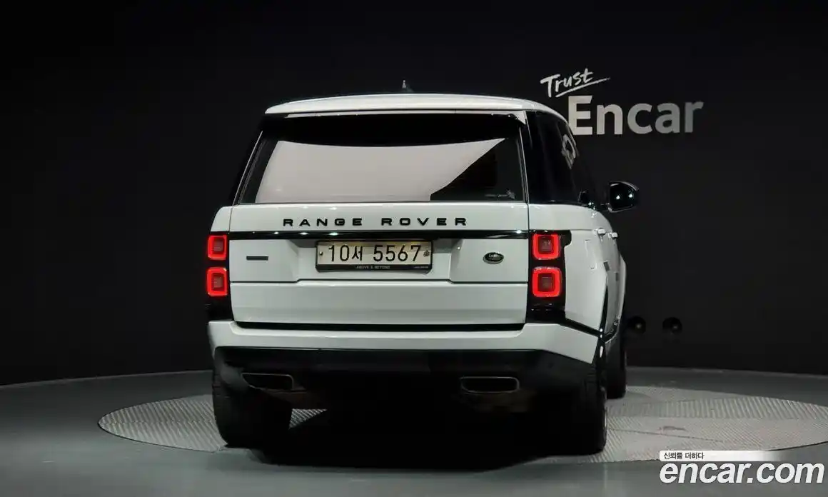 Land Rover Range-Rover 2017 5.0 Автомат в Москве № 166328, фото 4