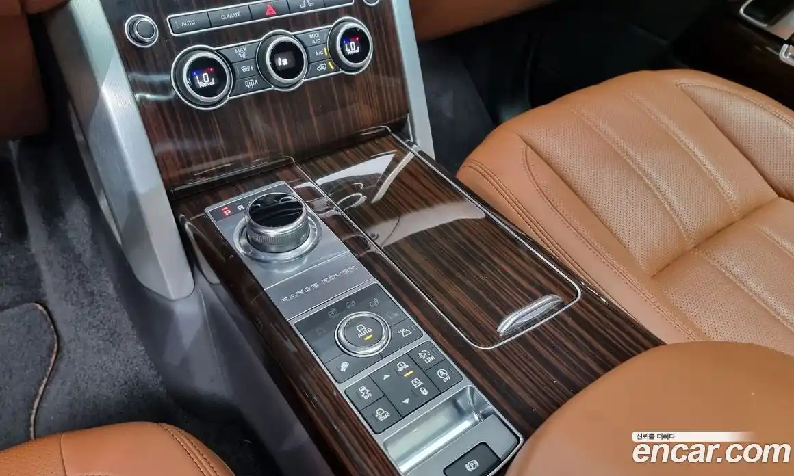 Land Rover Range-Rover 2017 5.0 Автомат в Москве № 166328, фото 9